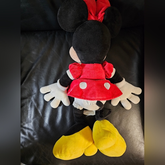 Minnie Mouse Plush 18 inch - Picture 3 of 7